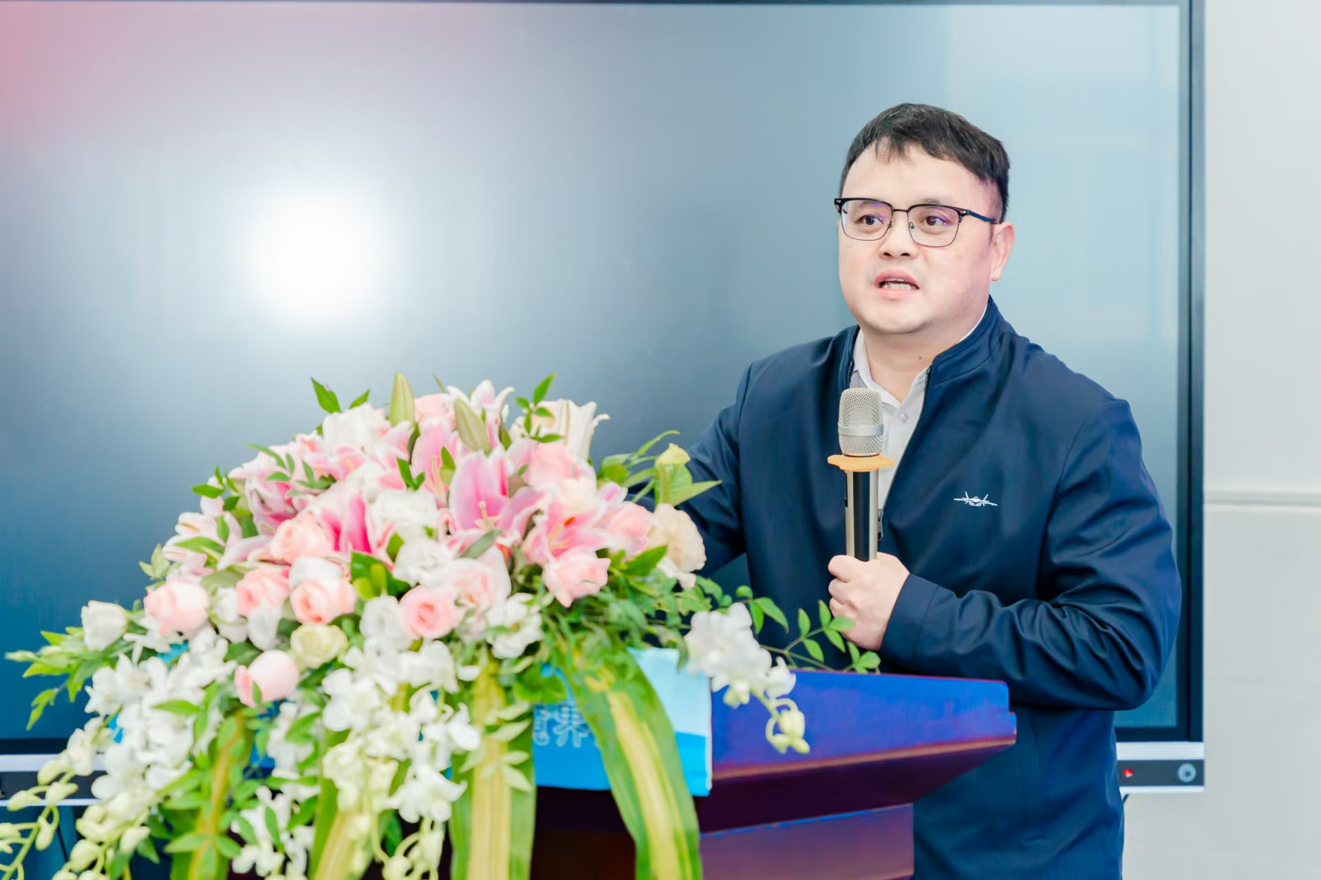 青羊区教育科学研究院院长邵开泽致辞