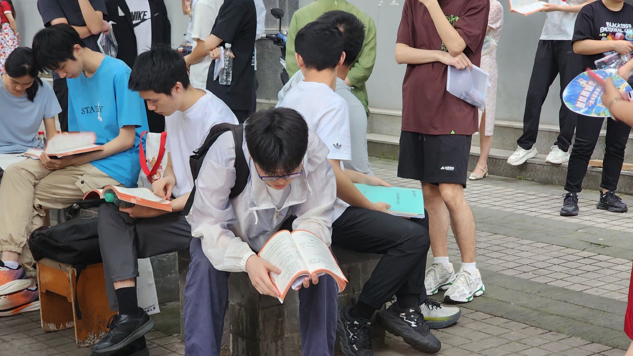 考试抓紧最后的时间复习