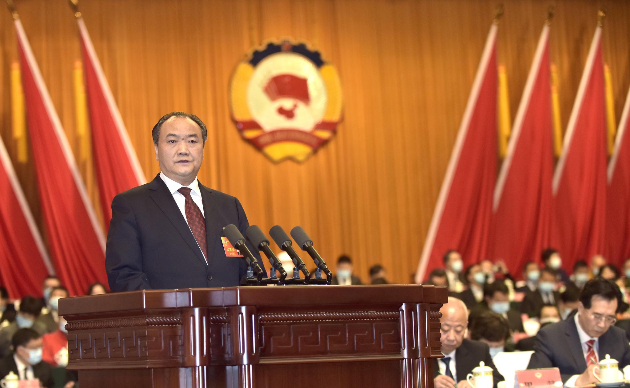 市政协十五届四次会议召开 李仲彬作工作报告