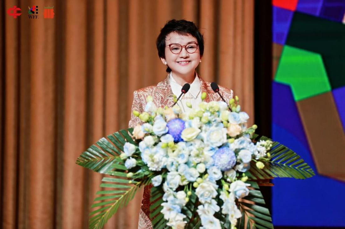 四川电影电视学院董事长 黄元文致辞