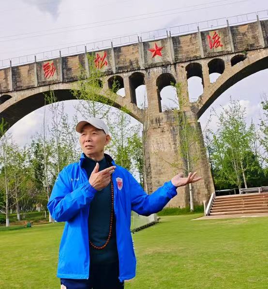 巴蜀笑星李伯清