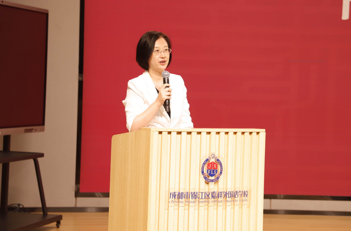 高等教育出版社理科事业部副主任吴陈滨致辞