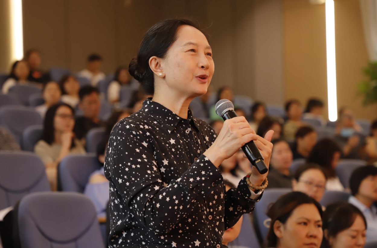 家长与专家互动