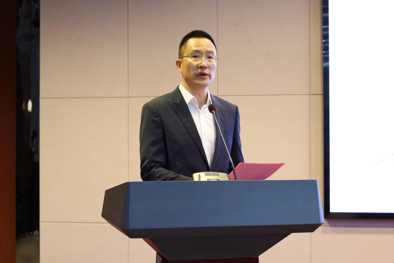 四川师大教育发展集团党委书记、董事长唐青利致辞