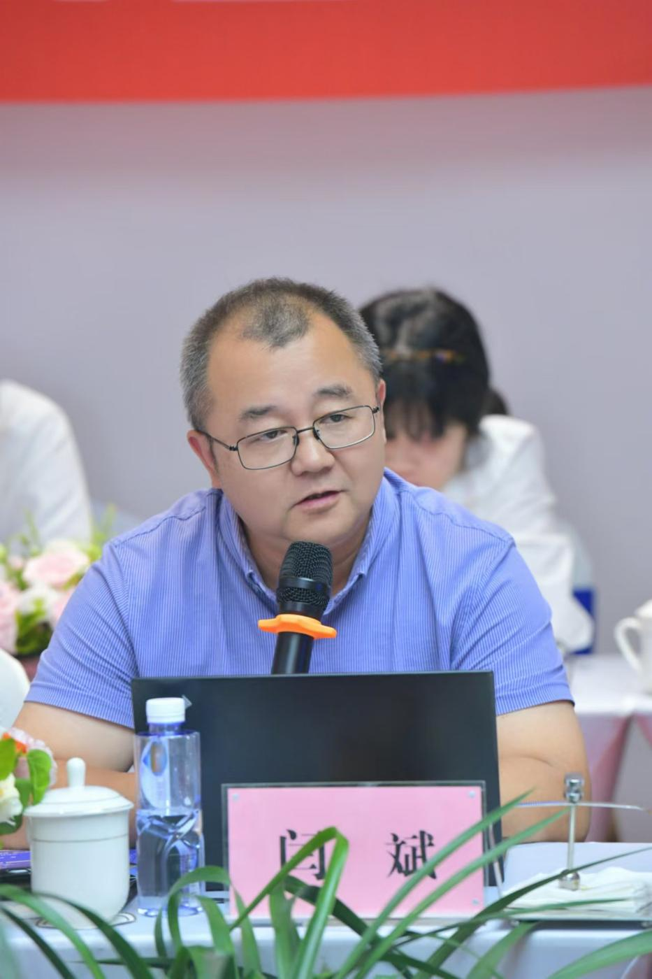 电子科技大学副教授闫斌