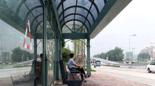 成都三环羊犀立交内侧辅道施工完毕 14条公交恢复原线路