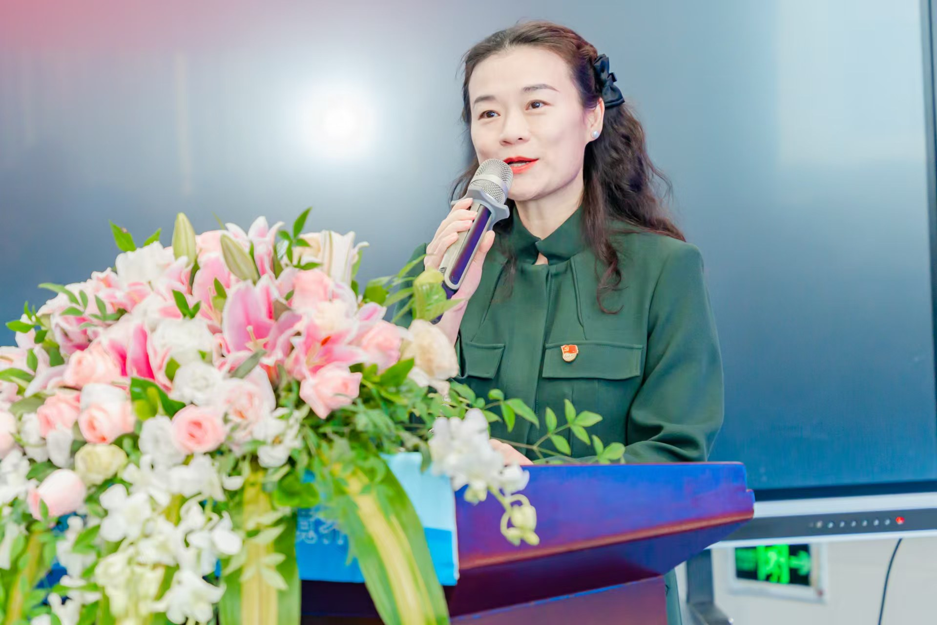 泡桐树小学境界分校党支部书记、校长刘芳菲致辞
