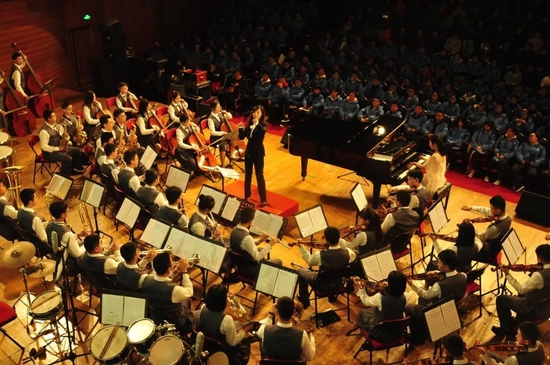 名作曲家柴可夫斯基的《花之圆舞曲》;广州市海珠区怡乐路小学《viva