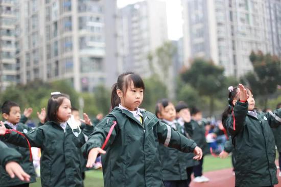 草堂小学子美分校2020-2021学年上期体育节开幕啦!