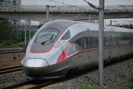 成渝高铁静音车厢上线旅客购票时可根据系统提示自愿选择