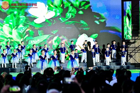 王府幼儿园 《栀子花开》三年级1.2.