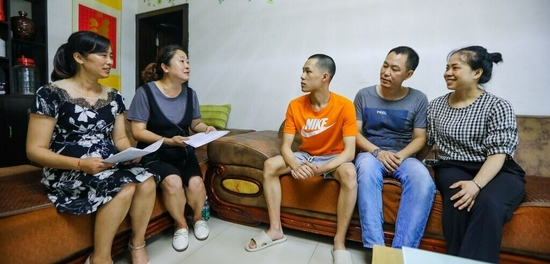正能量！自贡一18岁高中生勇救落水男子 - Vimarsana News
