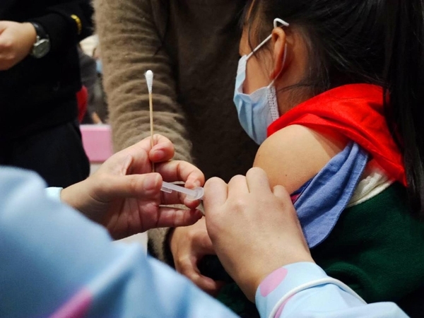 国产宫颈癌疫苗四川开打 9-14岁接种只需两针