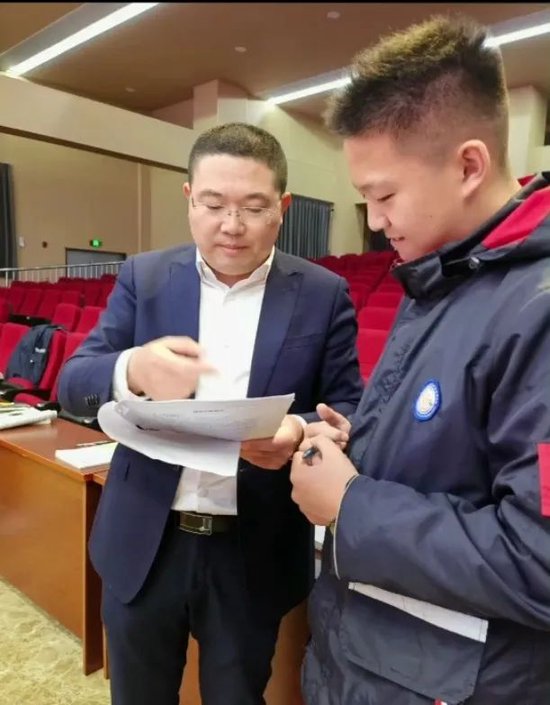 护航青春与法同行新世纪光华学校开展宪法宣传周系列活动