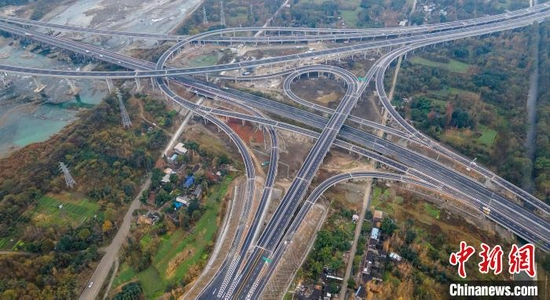 德阳至都江堰高速全面建成 成都都市圈高速将全线通车