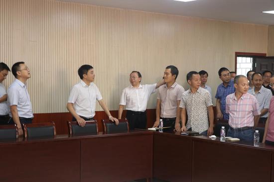 9月4日,在教师节来临之际,巴中平昌县县委书记蒲开文深入四川省平昌