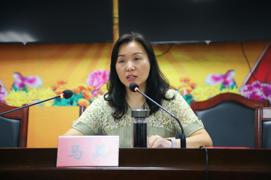 射洪市委常委,统战部部长马英到香山镇宣讲省市全会精神