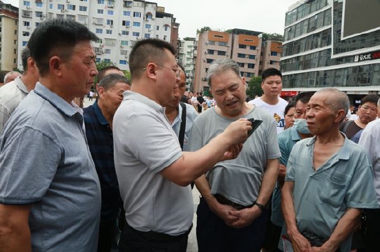 現場指導市民參與促進消費活動
