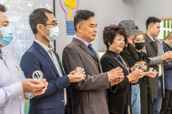 青椿里养老市场迎来新生力量 合作伙伴签约仪式成都举行