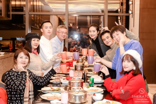 成都恒邦天府喜来登酒店2022年圣诞点灯仪式_新浪四川_新浪网