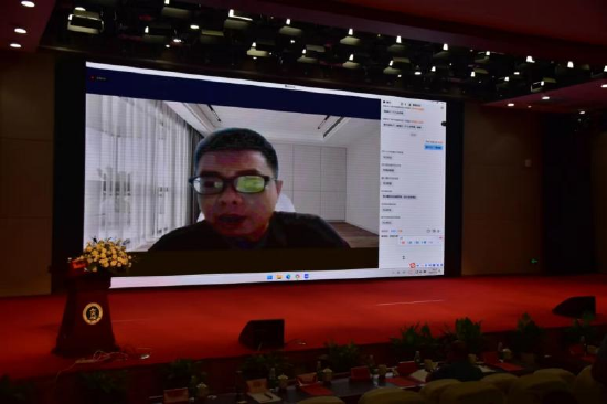 李进研究员做专家报告