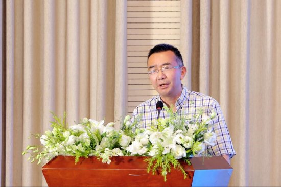 棠湖中学党委书记、校长刘凯致辞