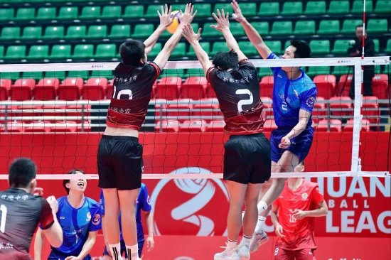 四川三大球城市联赛排球项目半决赛开赛