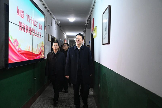 大竹县委书记李文章开展走访慰问和调研活动