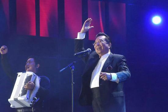 巴蜀笑星林晓东(矮冬瓜),巴蜀明星钟盅,大宝,盖盖,主持人,演员李雅倩