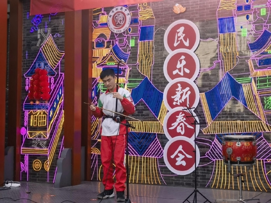 二胡独奏《战马奔腾》