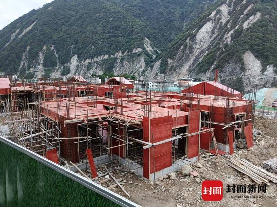 正在建設(shè)中的新房。