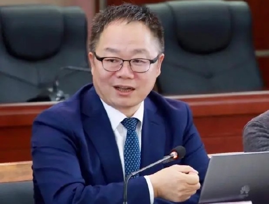 省人大代表,四川达宽律师事务所主任陈泽刚