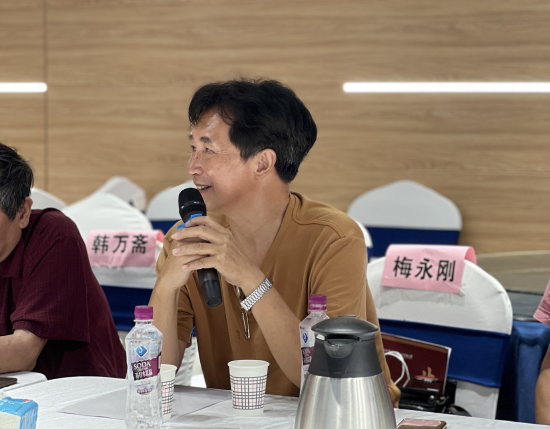 梅永刚教授提出,现今部分藏羌彝民族舞蹈作品在继承的路上有所失衡,但