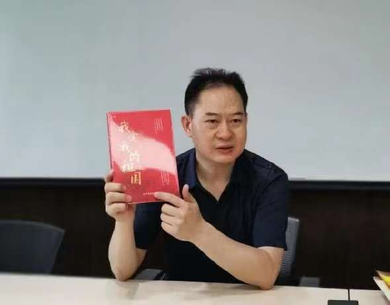 光明日报出版社总编辑 邓永标