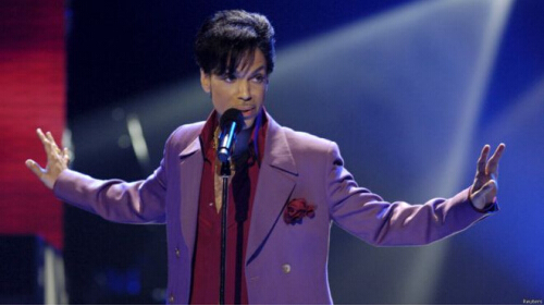 为纪念乐坛巨星王子prince逝去兰登国际作品雨屋变紫色