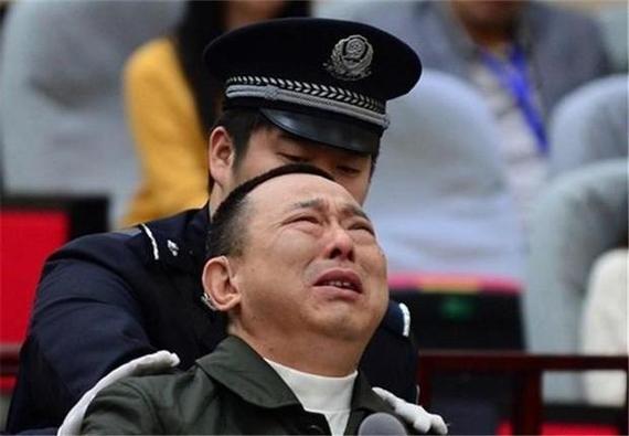 成都黑老大刘汉13辆豪车被拍卖图