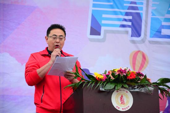 郫县一中犀浦校区举行2016年秋季田径运动会