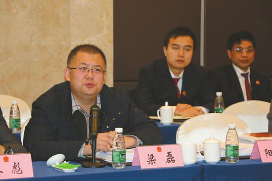 省人大代表,眉山市彭山区委书记梁磊.