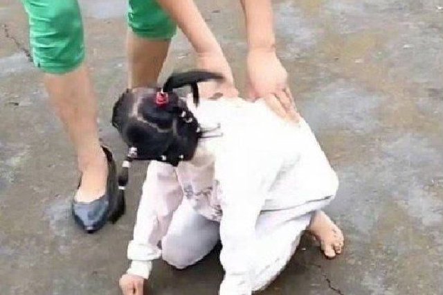 遂宁“袖珍女孩”遭母亲虐待博取流量？联合调查组：不属实