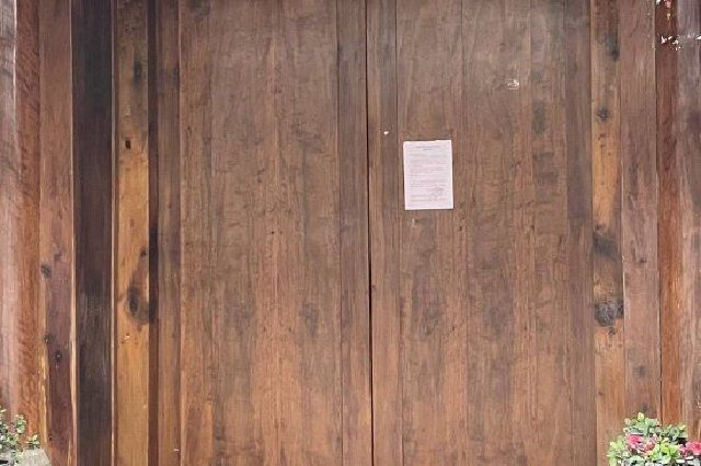 成都出租车连环骗局：被忽悠去接福请财 5980元买了对摆件