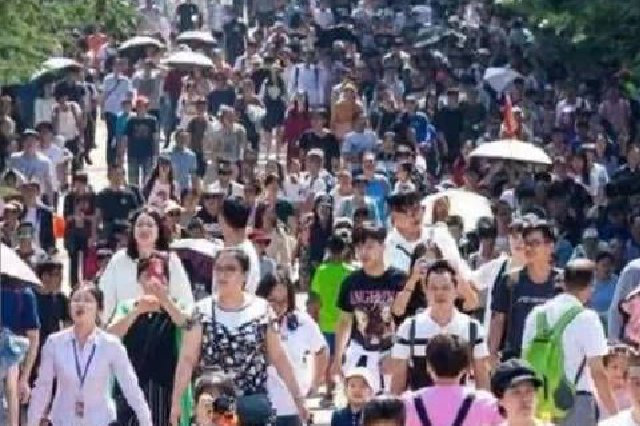 中秋假期四川高速预计总流量超930万辆次 这些地方车流量大