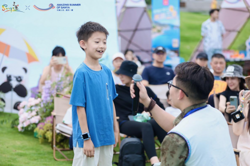 麓客岛主题活动现场互动环节激起市民游客浓烈的参与兴趣