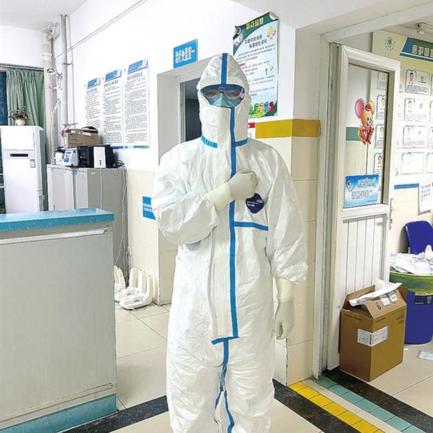 白衣天使用爱守护生命