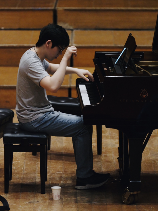 张昊辰钢琴独奏音乐会奏响成都