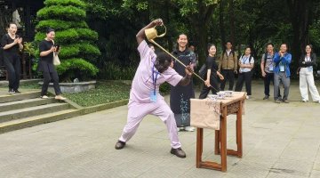 多国研修班学员走进都江堰考察交流