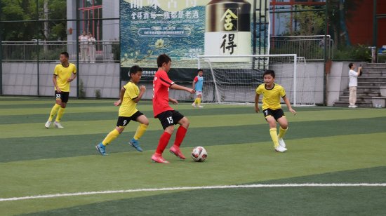 通川区青少年足球嘉年华活动现场