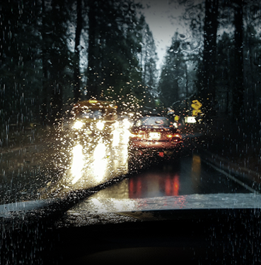 下雨了别忘了带上这把伞