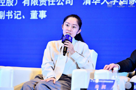 四川发展(控股)有限责任公司党委副书记,董事刘嘉