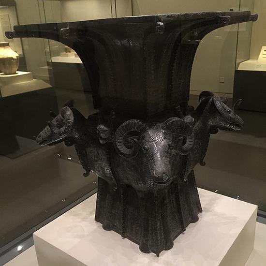 国博馆藏四羊方尊