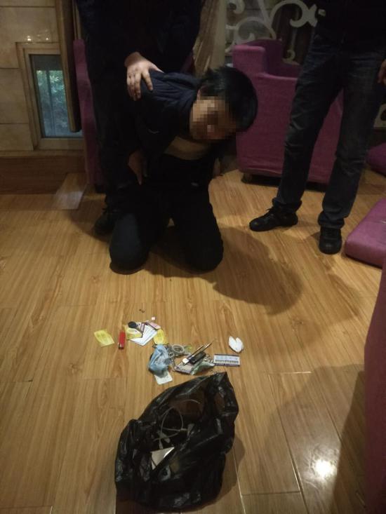 巴州区公安分局成功破获系列入室盗窃案